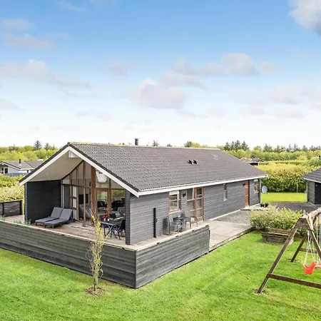 Holiday home Awesome In Hemmet With Sauna *